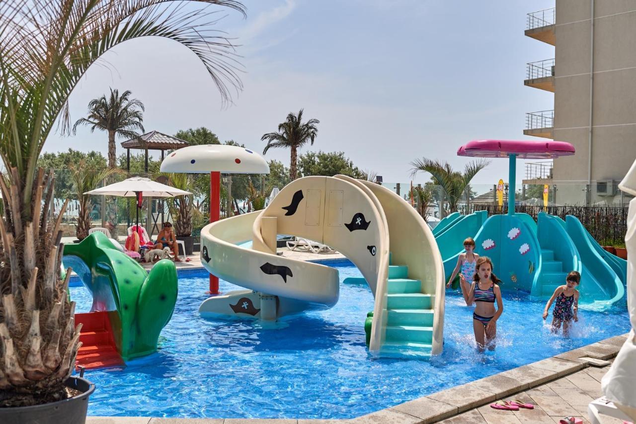 Năvodari Cristalex Studio Aparthotel Pool & Spa Mamaia Nord מראה חיצוני תמונה