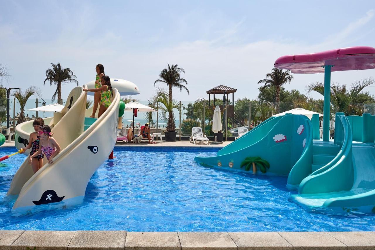 Năvodari Cristalex Studio Aparthotel Pool & Spa Mamaia Nord מראה חיצוני תמונה